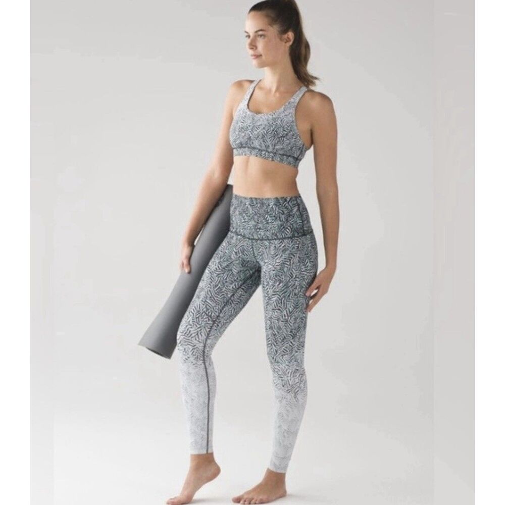 Lululemon Wunder Under HR 25 In Leggings-  Size 6 - Multicolored